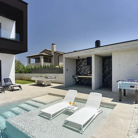 Aquarius Holiday home *